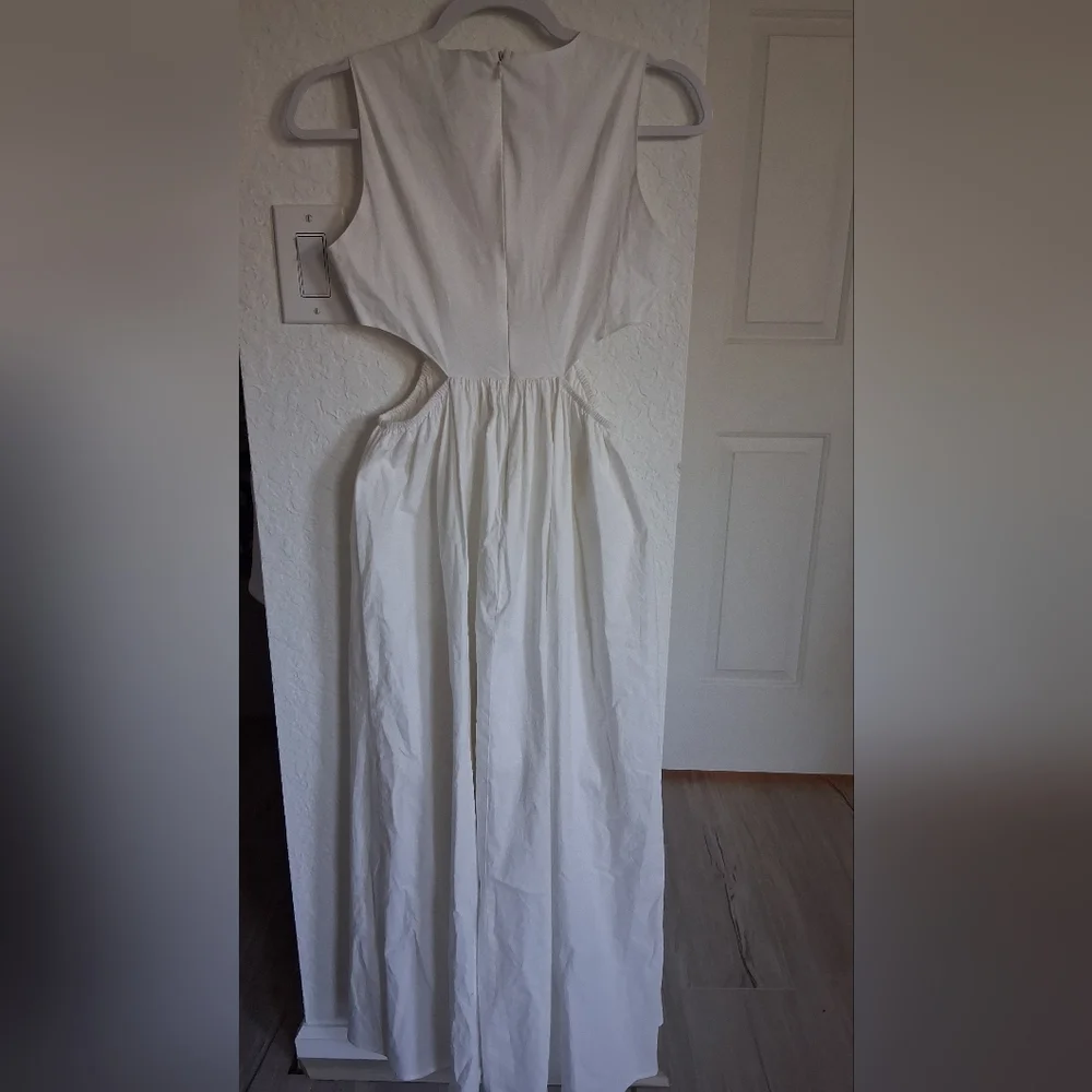 Cotton Cut Out White Maxi Dress - Picture 2 of 7